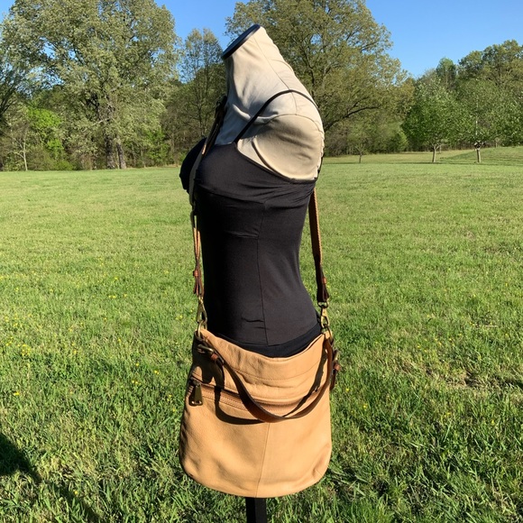 Vintage Fossil Explorer Crossbody Bag - Picture 3 of 12